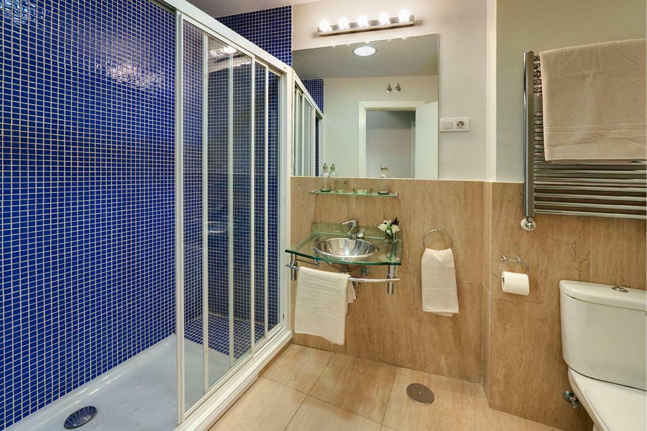 Habitat Apartments Latina Мадрид Екстериор снимка